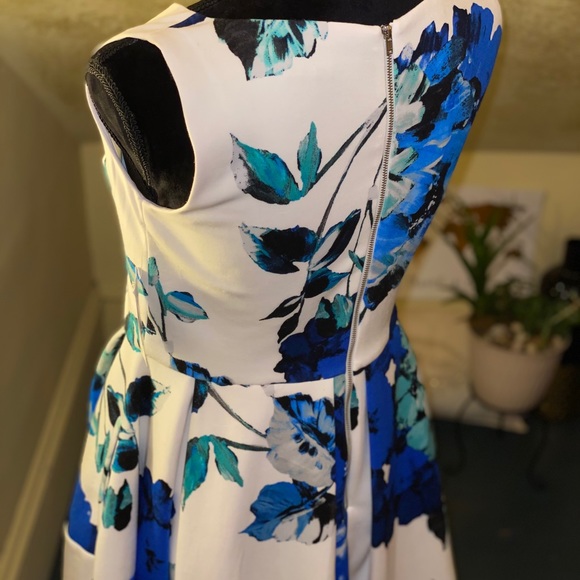 Danny & Nicole Sleeveless Floral Fit & Flare Dress - Picture 3 of 5